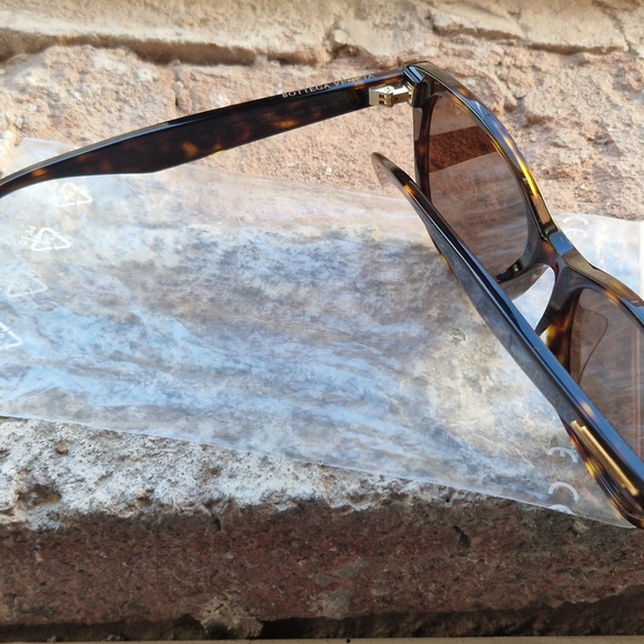 Sunglasses - Picture 3 of 3